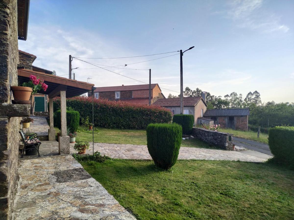Casa O Castelo En Touro Βίλα Εξωτερικό φωτογραφία